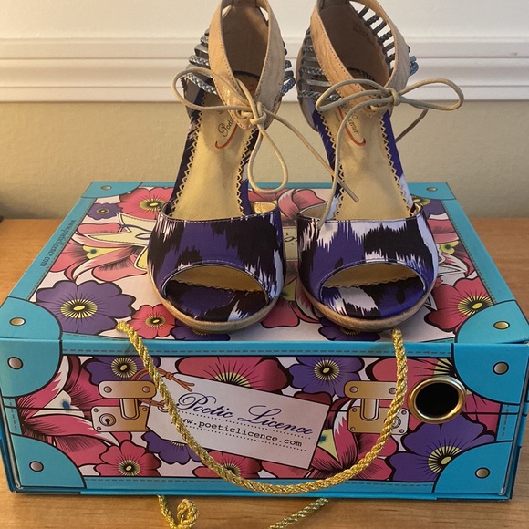 Poetic License Peep-Toe Pumps - Picture 7 of 8